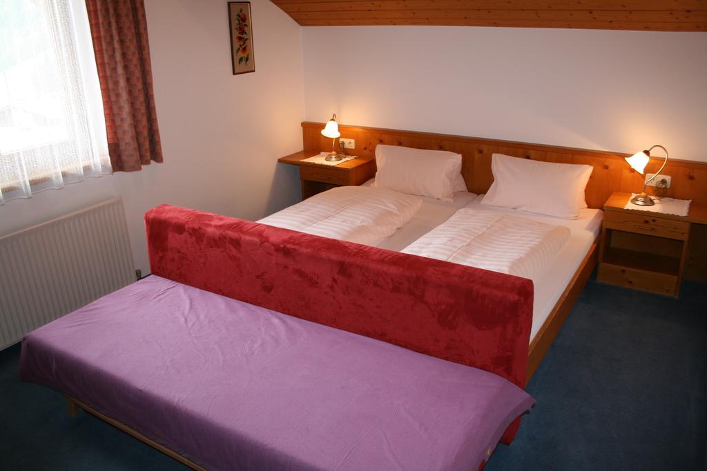 장크트안톤암아를베르크 Haus Oberland B&B 외부 사진
