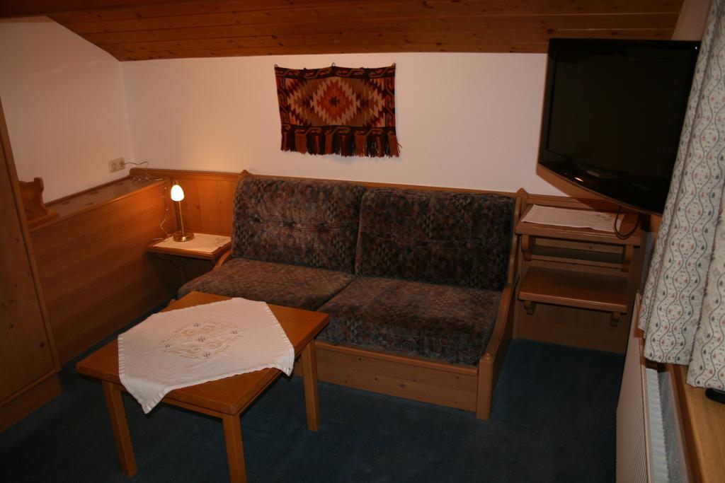 장크트안톤암아를베르크 Haus Oberland B&B 외부 사진