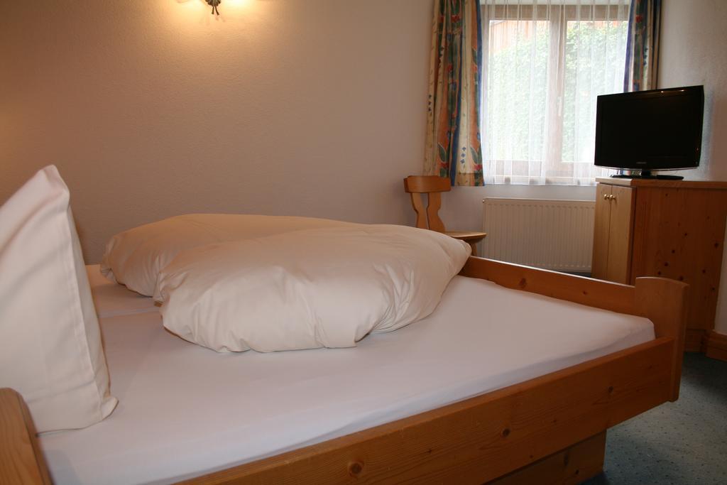 장크트안톤암아를베르크 Haus Oberland B&B 외부 사진