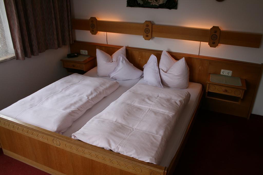 장크트안톤암아를베르크 Haus Oberland B&B 외부 사진