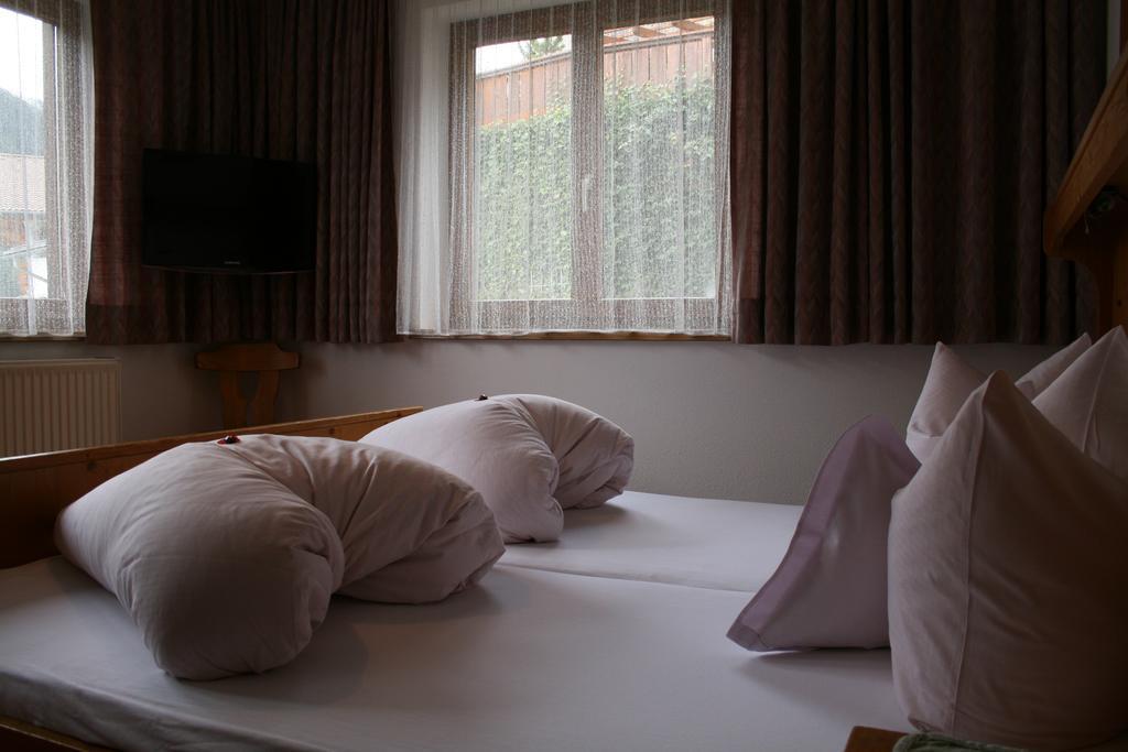 장크트안톤암아를베르크 Haus Oberland B&B 외부 사진