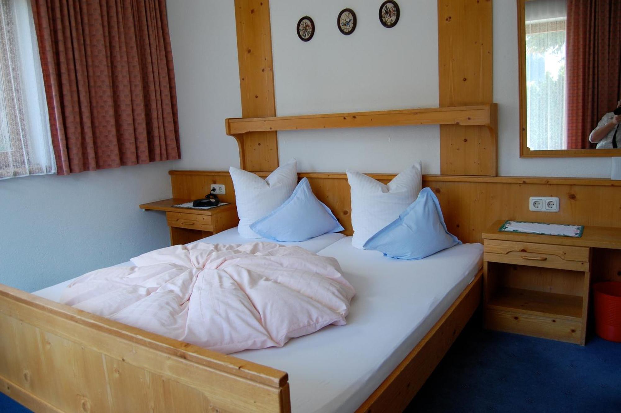 장크트안톤암아를베르크 Haus Oberland B&B 외부 사진